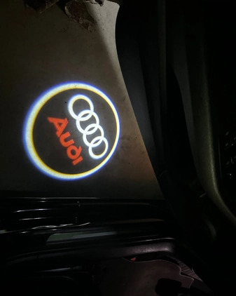 Audi A4 cena 64000 przebieg: 193661, rok produkcji 2016 z Drezdenko małe 301